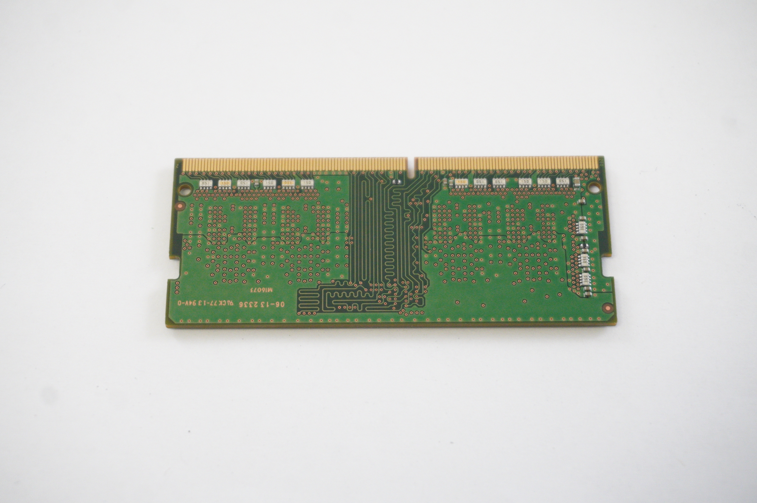 M471A1G44CB0-CWE Samsung 8GB 1RX16 PC4-3200AA SO-DIMM MEMORY