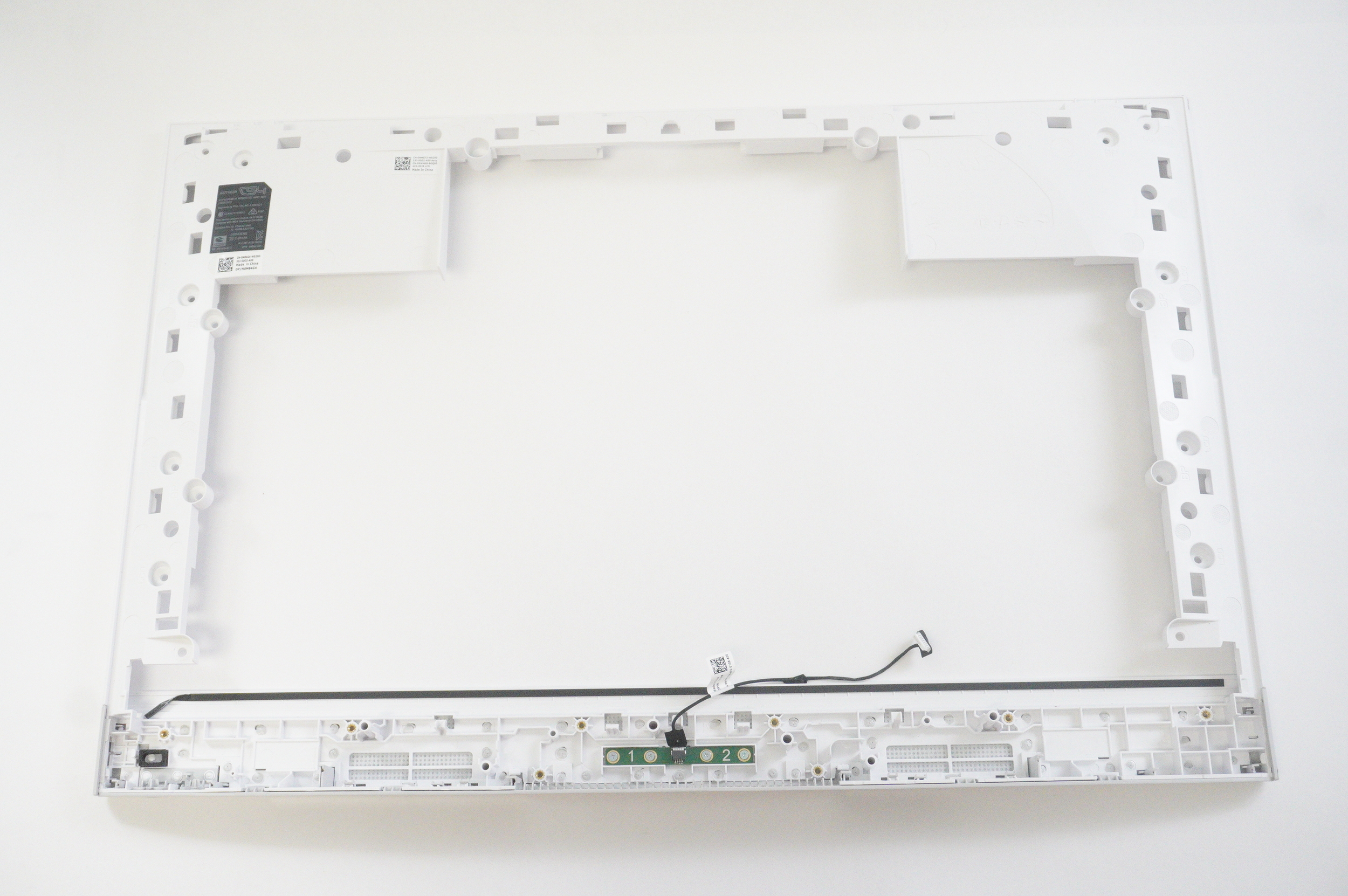M84G4 Dell LCD Front Bezel White DEC24250-5352WHT-PUS