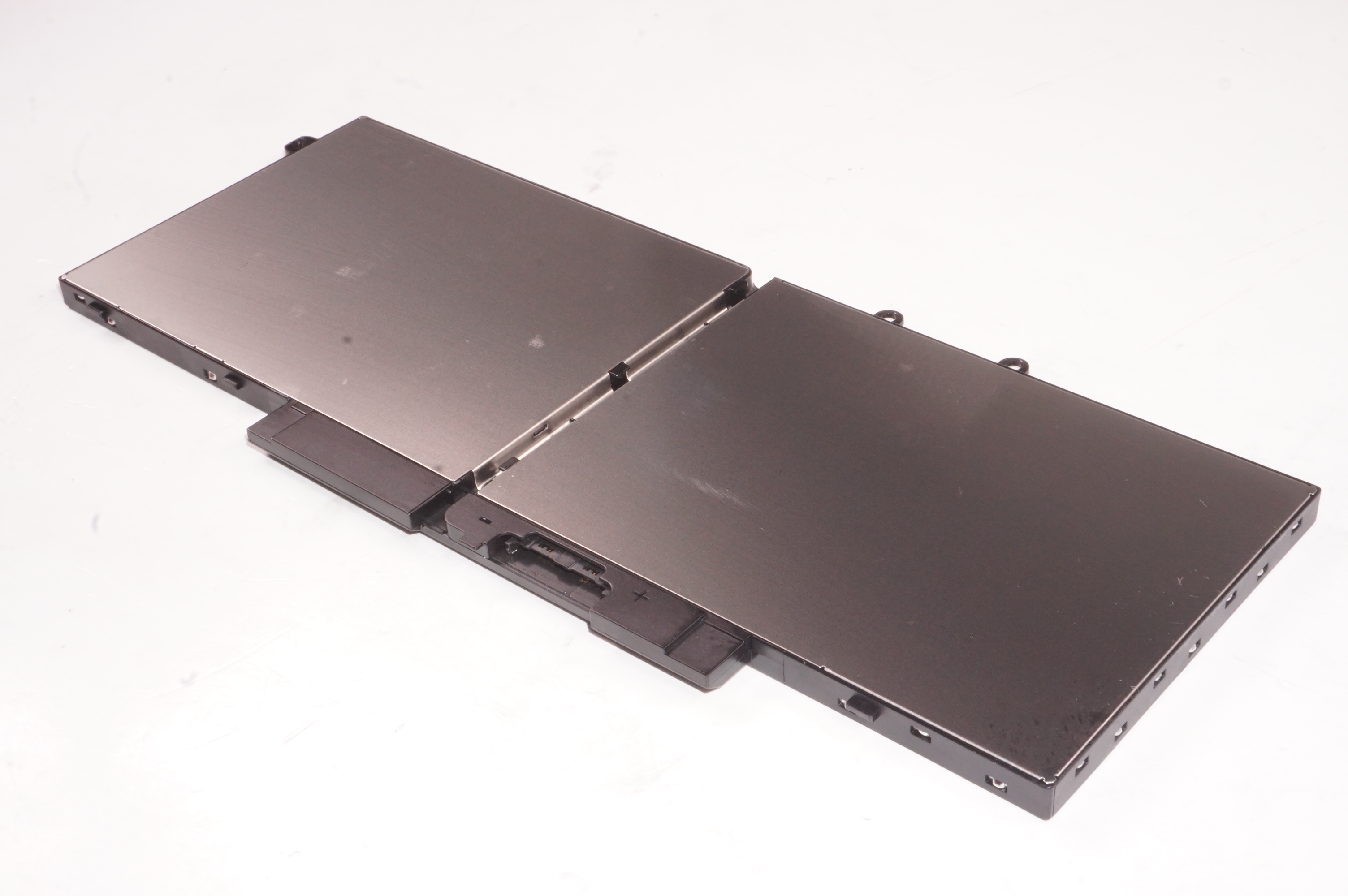 CN-0X77XY Dell   68 Wh 7.6 v 8500 mAh Battery I7590-7117BLK-PUS