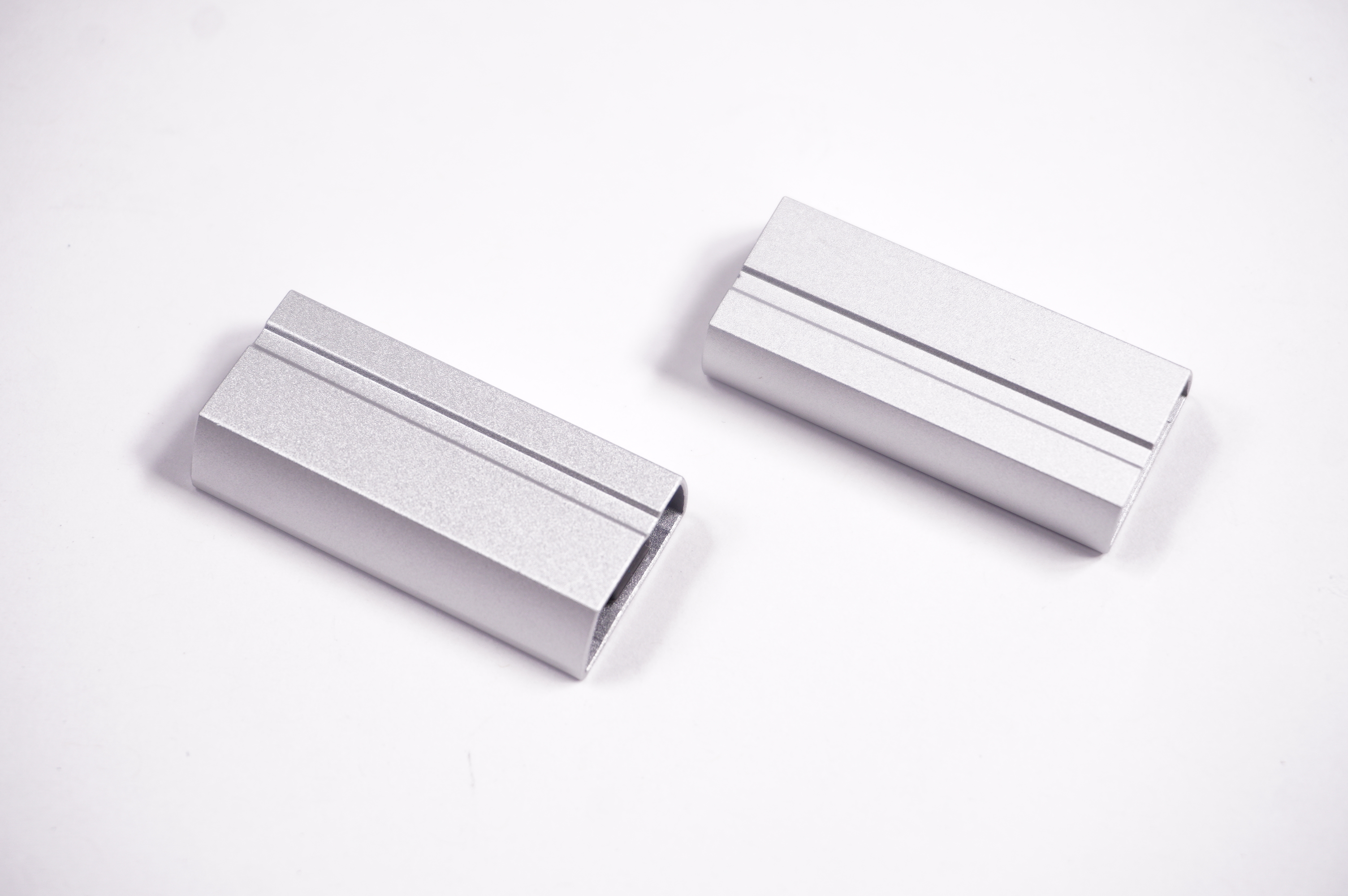 N09446-001 Hp Hinges Cover Natural Silver 14-EK0033DX