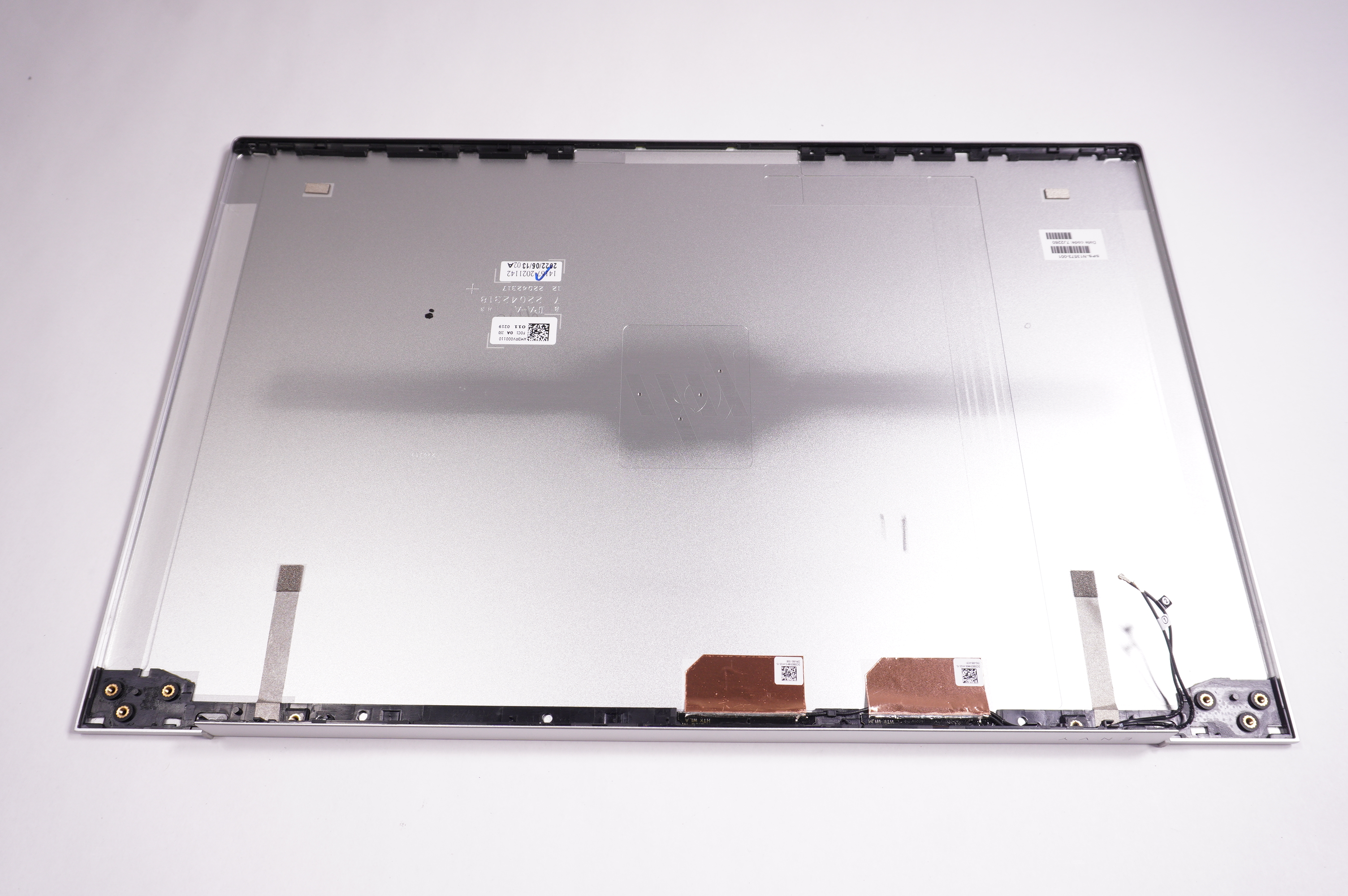 N13573-001  LCD Back Cover Natural Silver 17-CR0013DX