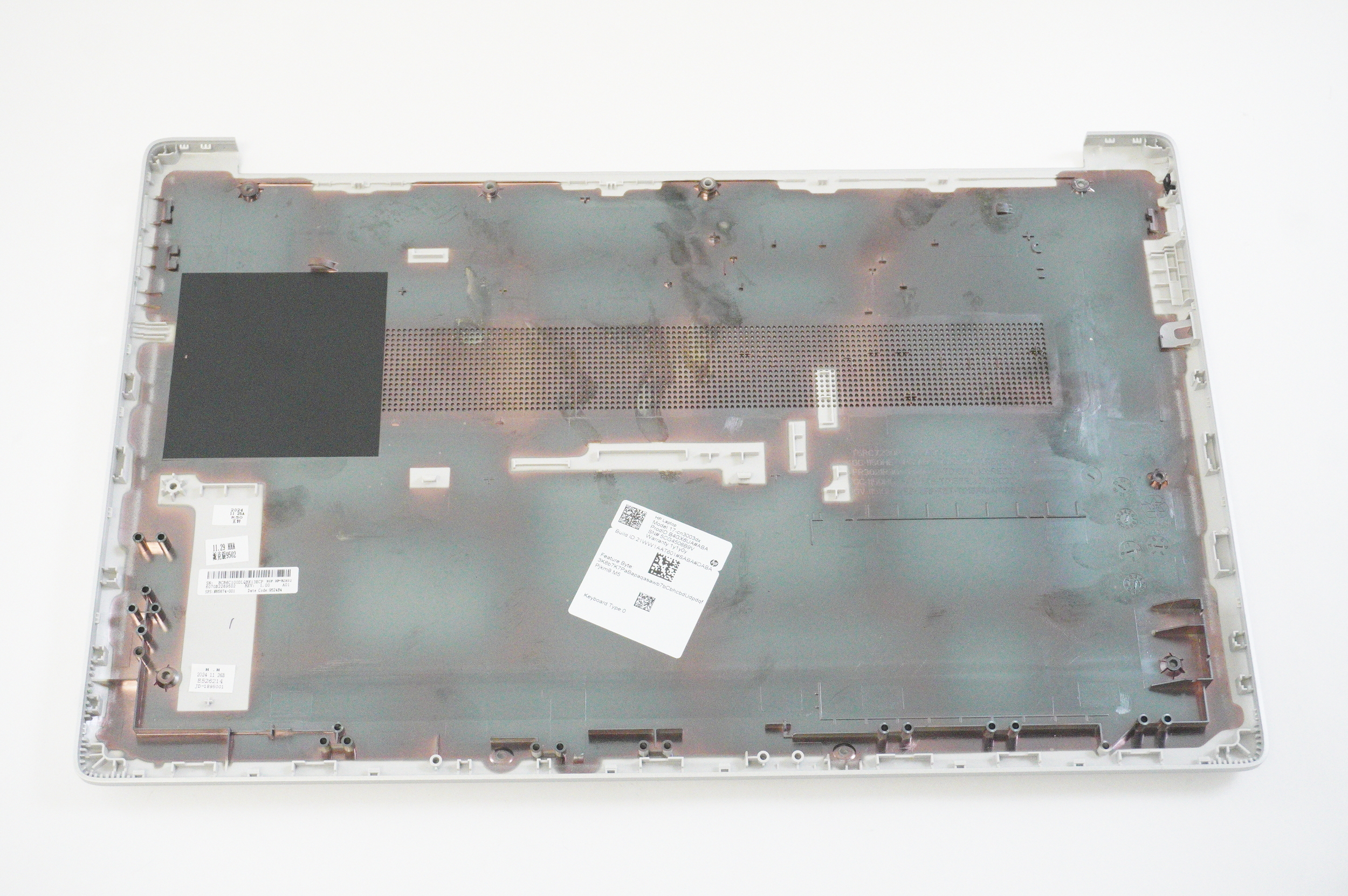 N85874-001 Hp Bottom Base Cover Silver 17-CN3003DX