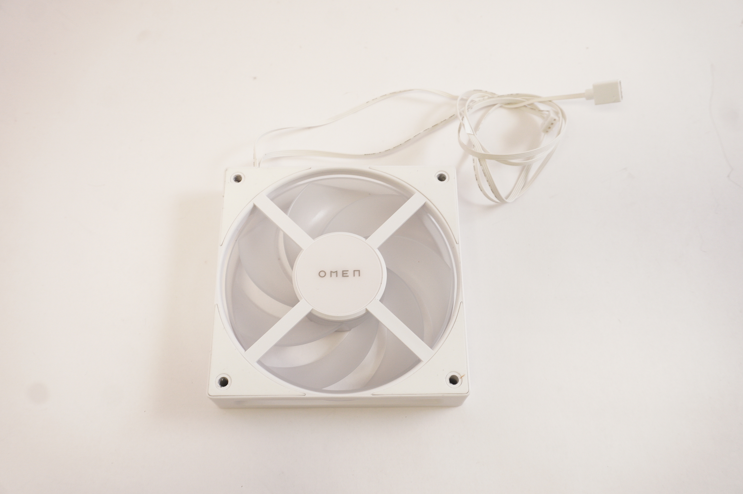 P07107-002 Hp Cooling Fan 120 White Snowball GT16-0344