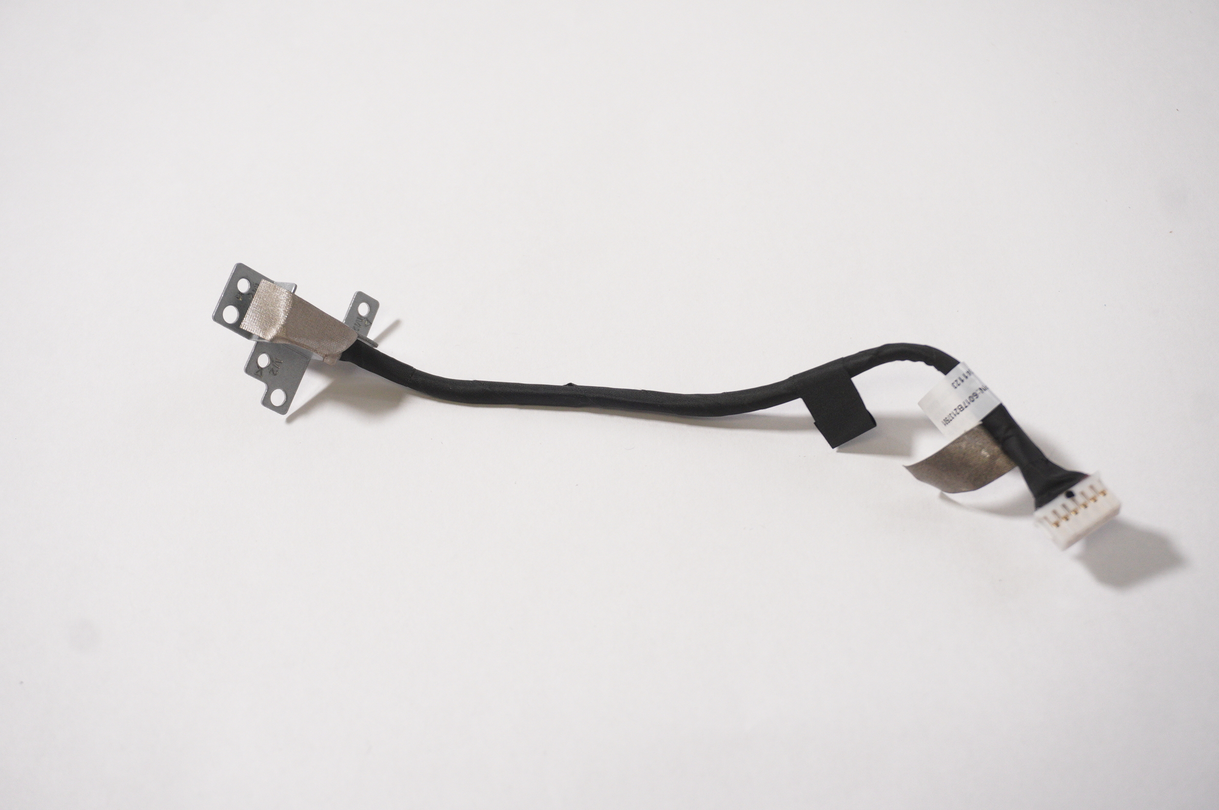 P20680-001 Hp Cable dc in 25c1 kelng27 27-CS1014