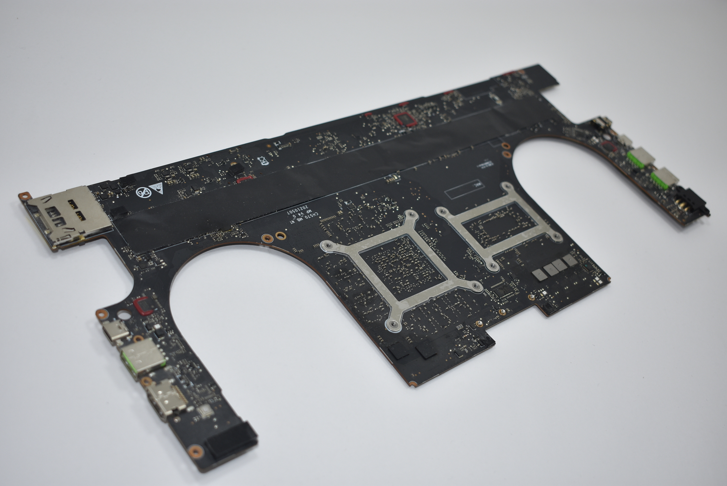 RC05-03780100-0000 Razer Intel i7-11800H RTX 3060 Motherboard RZ09-0406AEA3-R3U1