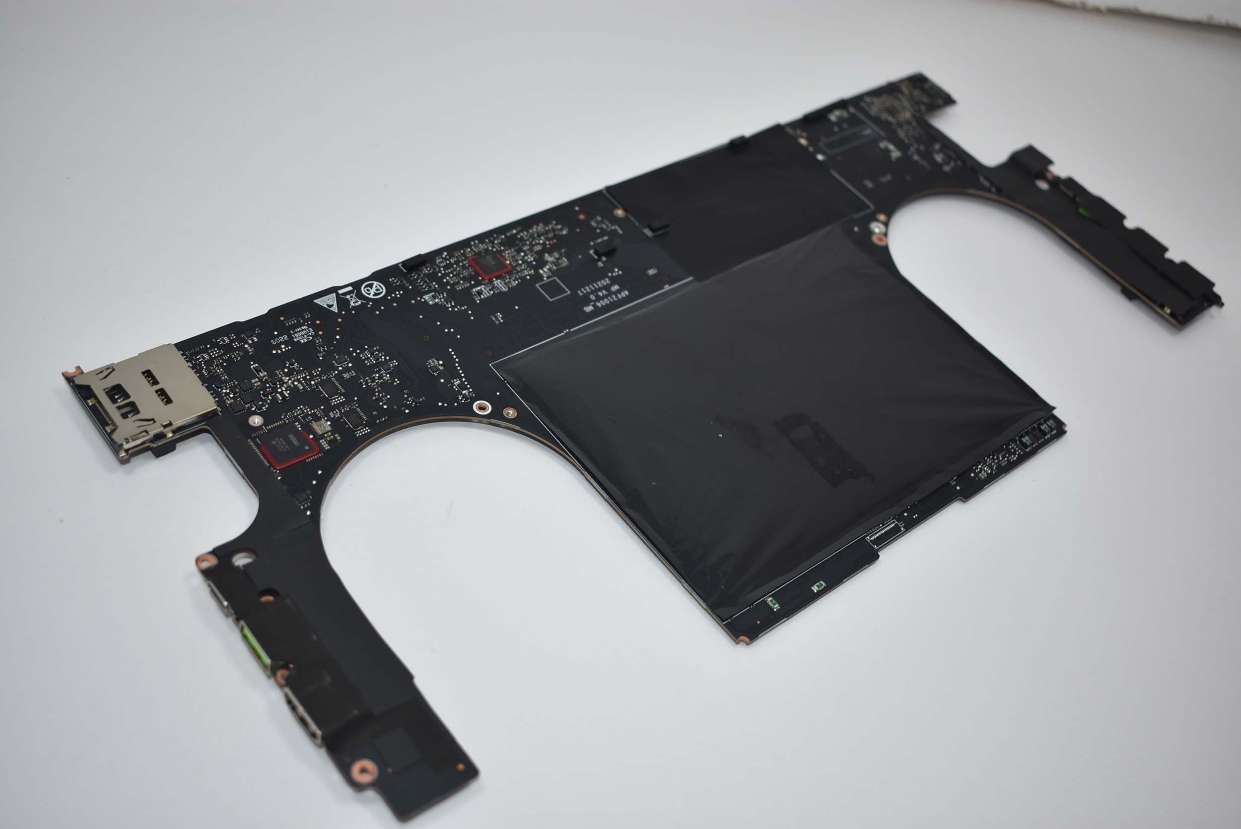 RC05-03983400-0000 Razer Intel i7-13800H RTX 4070 Motherboard RZ09-0485ZED3-R3U1
