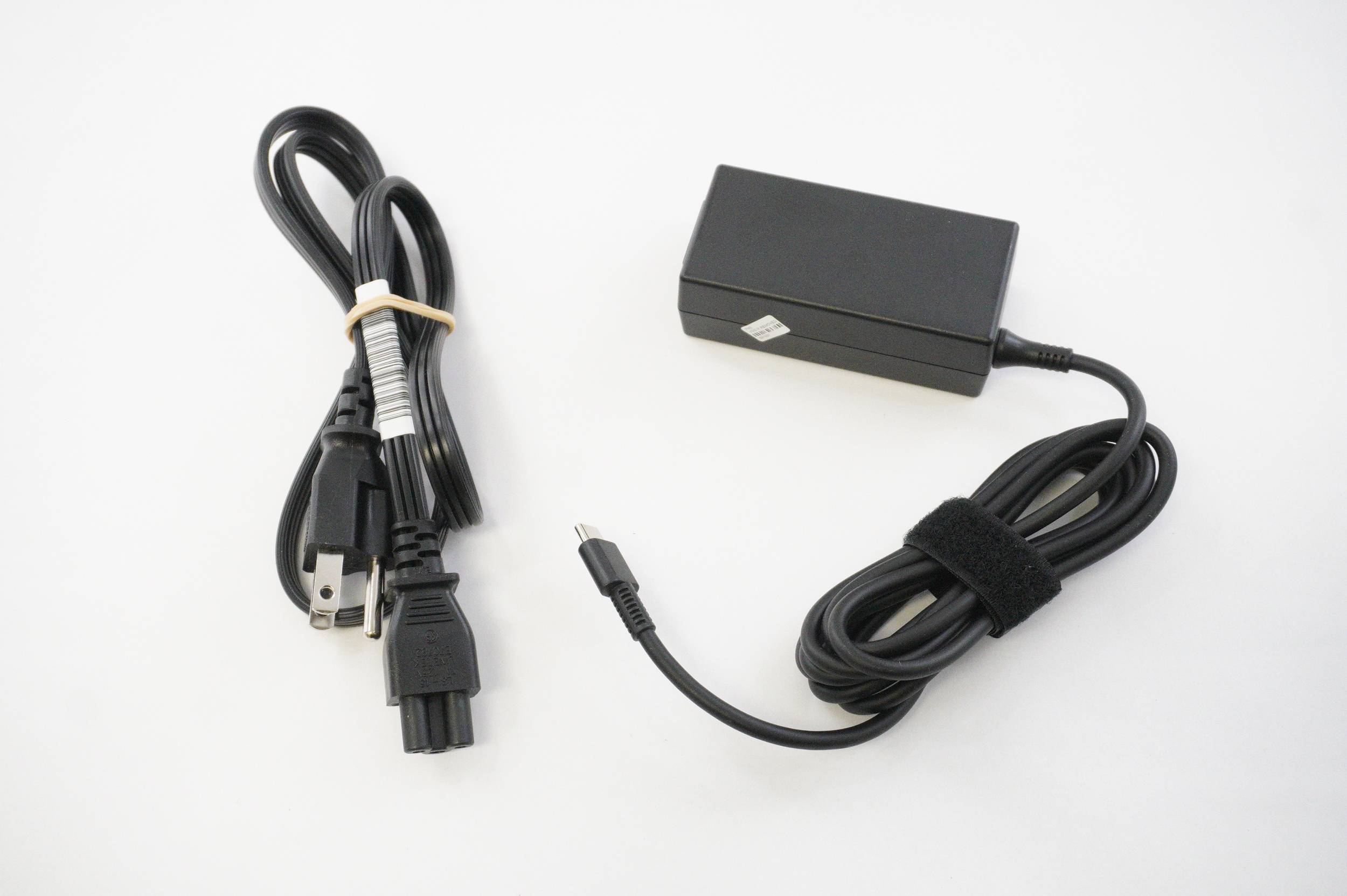 TPN-CA33 Hp 45W 15V 3A AC Adapter