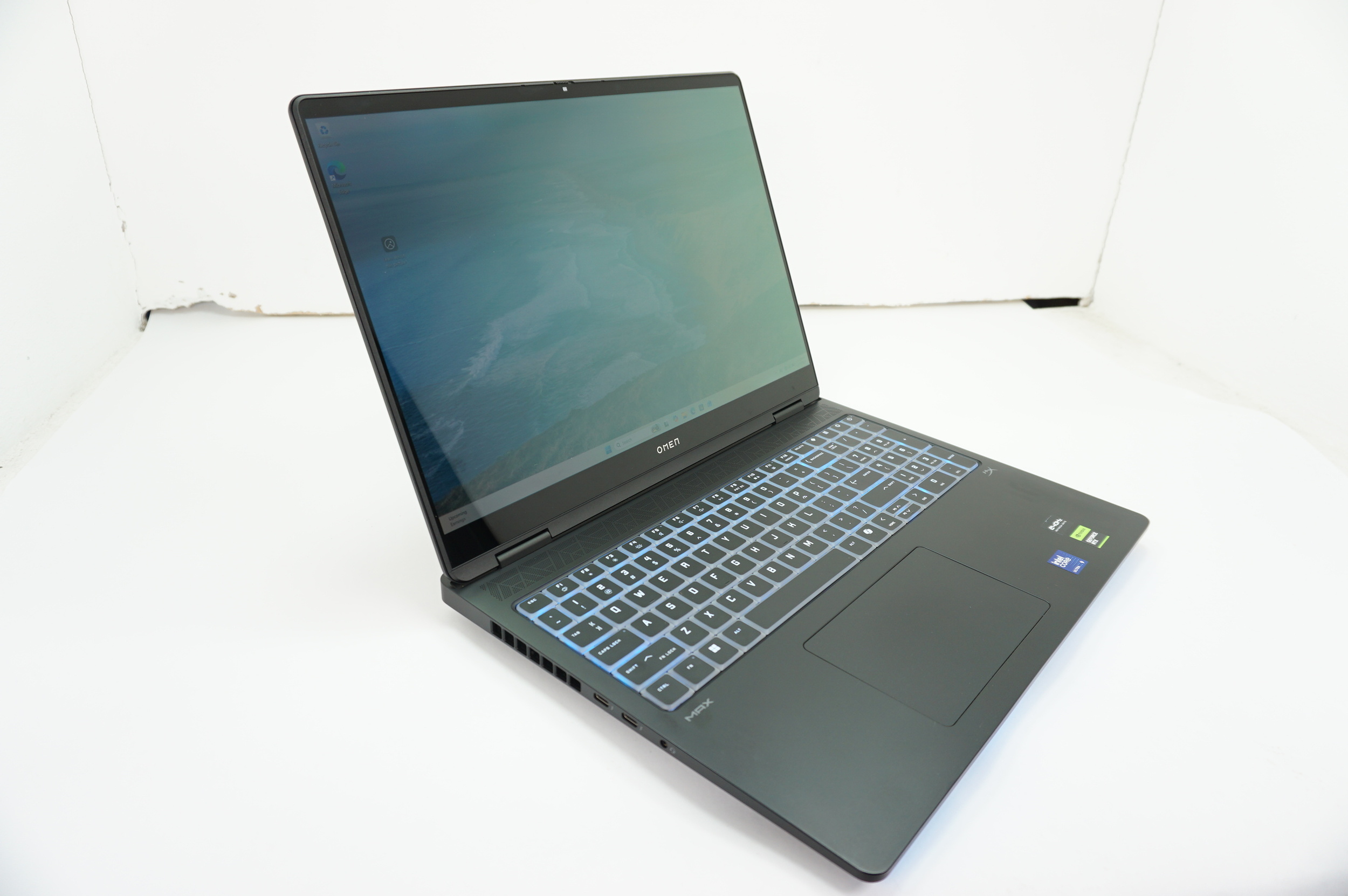 16-AH0043DX Hp 16 inches WQXGA Intel Core Ultra 9 275HX 16GB 2TB RTX 5080 Win 11
