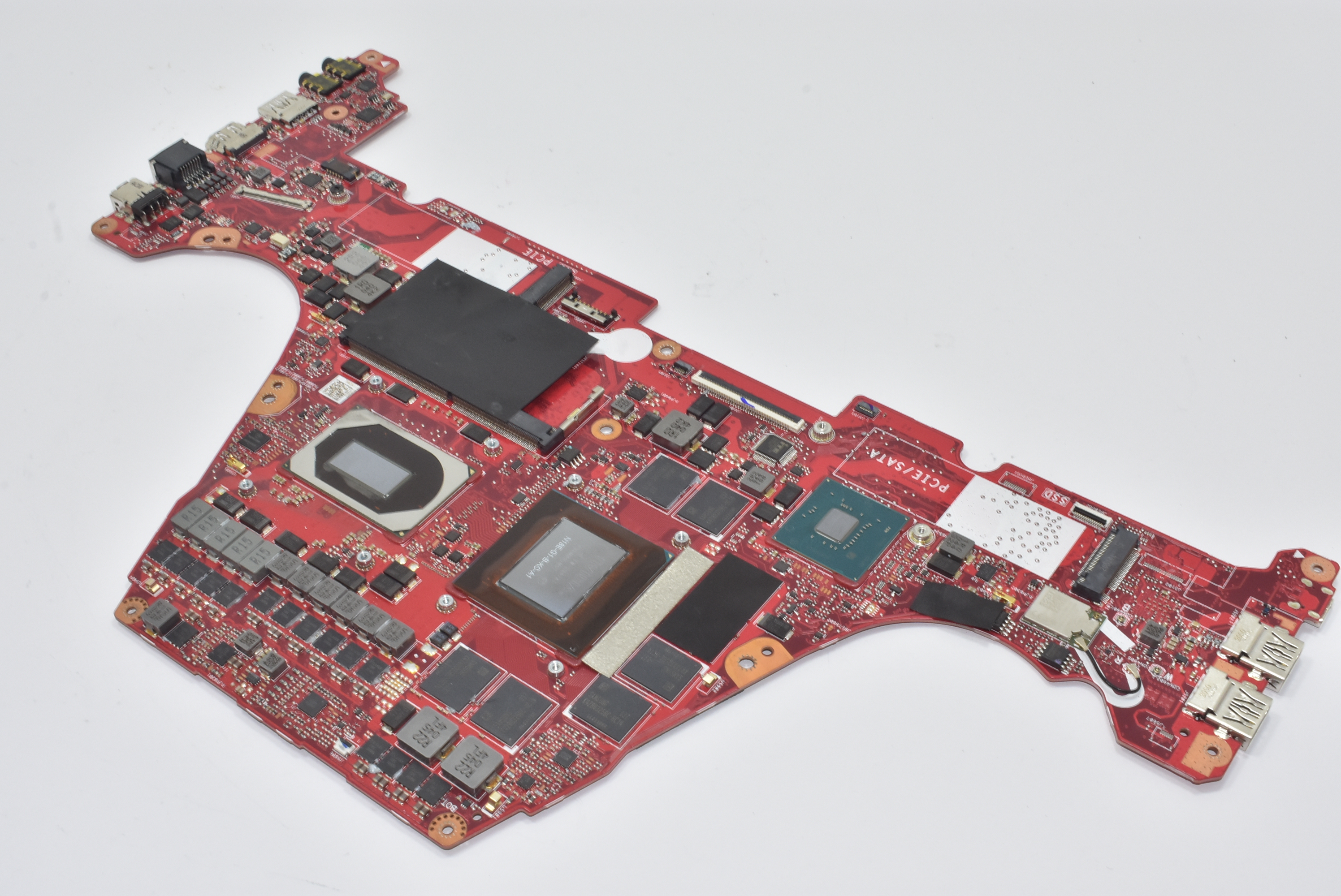 90NR01V0-R01200 Asus INTEL CORE I7-9750H GEFORCE RTX 2070 GX502GW SERIES