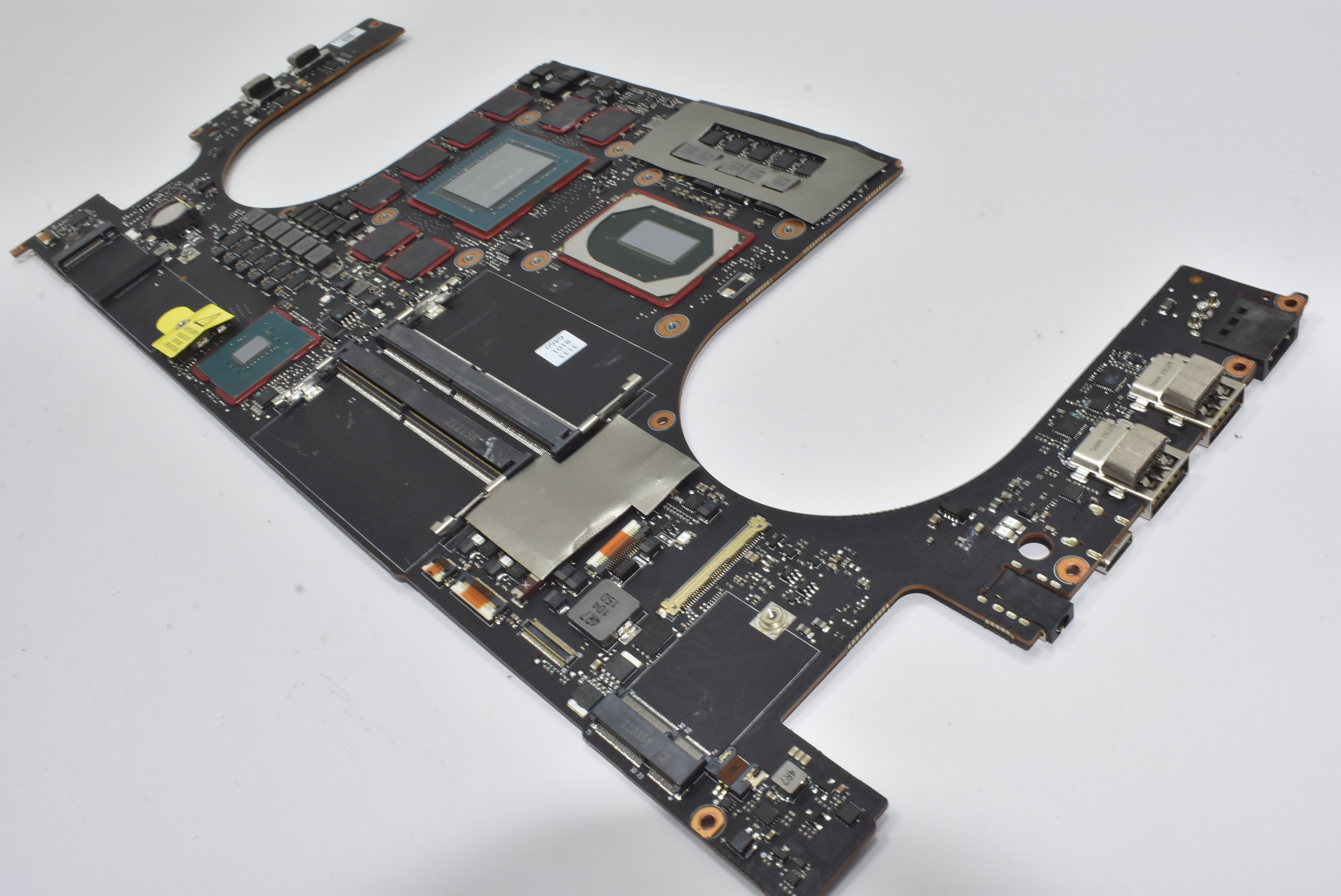 RC05-03330300-0000 Razer Intel i7-10875H TX 2070 Motherboard RZ09-0330QEM3-R3U1